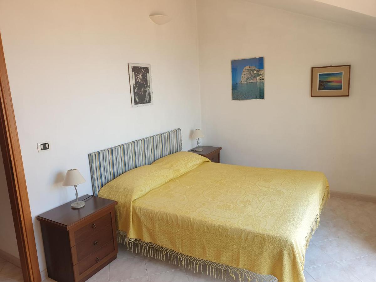 Casa Vacanze Umberto I Бова-Марина Екстер'єр фото