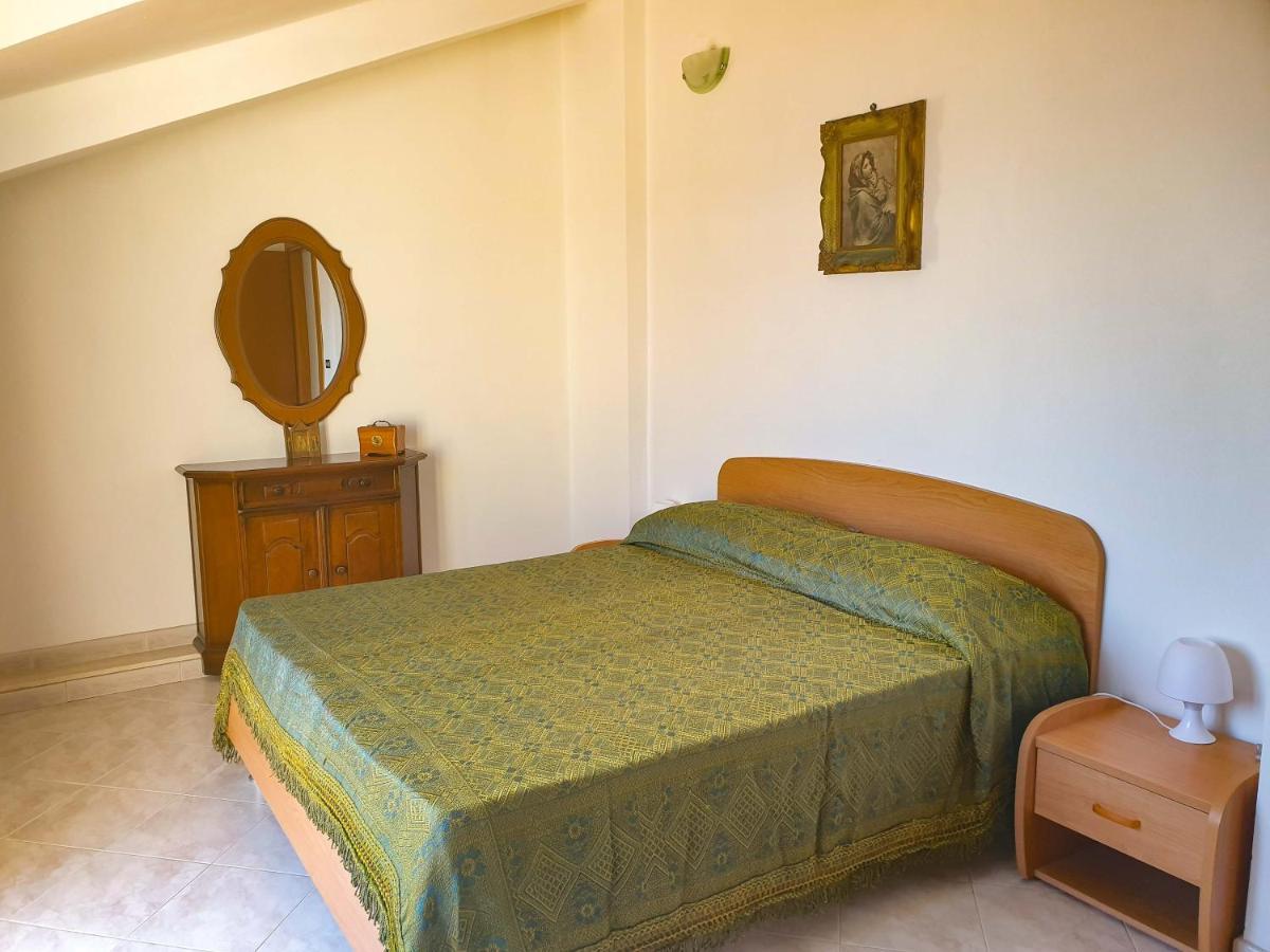 Casa Vacanze Umberto I Бова-Марина Екстер'єр фото