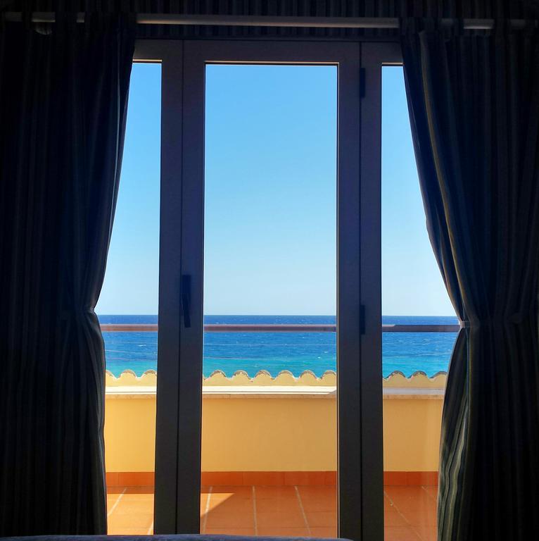 Casa Vacanze Umberto I Бова-Марина Екстер'єр фото
